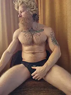 Gingerbeard40 online show from February 14, 7:36 am