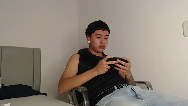 alex-lover online show from April 10, 6:20 am