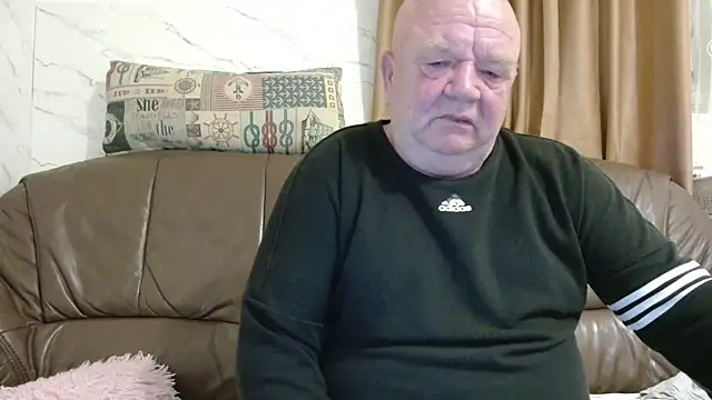 fullballs6 online show from March 19, 3:21 am