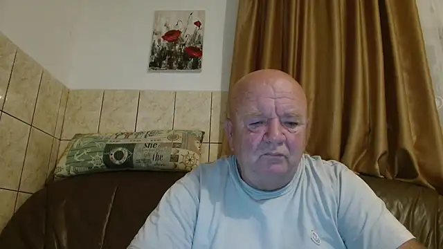 Snapshot of fullballs6 chatting on October 15, 2:41 am fullballs6 online show from October 15, 2:41 am