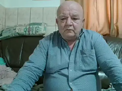 Snapshot of fullballs6 chatting on February 27, 2:10 pm fullballs6 online show from February 27, 2:10 pm