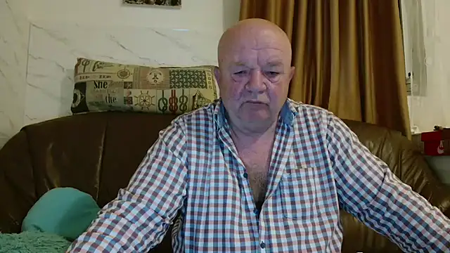 fullballs6 online show from March 26, 3:21 am