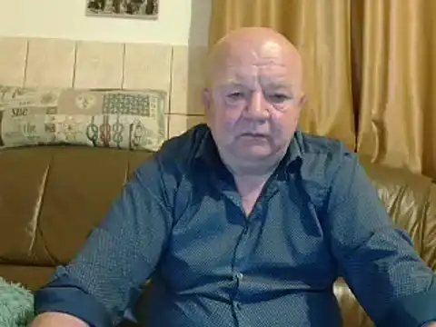 Snapshot of fullballs6 chatting on March 22, 3:20 am fullballs6 online show from March 22, 3:20 am