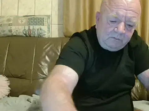 Snapshot of fullballs6 chatting on March 13, 2:38 am fullballs6 online show from March 13, 2:38 am