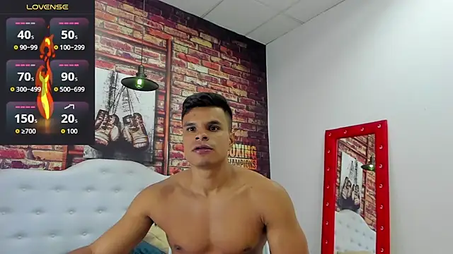 Snapshot of Derek_Lustfordx chatting on October 8, 11:25 am Derek Lustfordx online show from October 8, 11:25 am