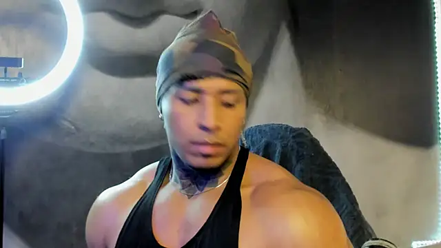 Snapshot of bradley_smith chatting on December 6, 2:38 pm bradley smith online show from December 6, 2:38 pm