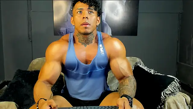 bradley smith online show from December 13, 8:15 pm