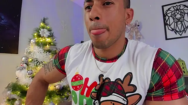 aaroncolombia online show from December 10, 1:22 pm