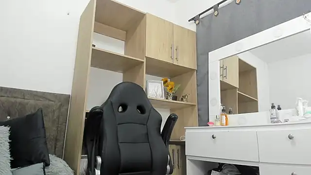 karsonmorris online show from October 24, 7:59 pm