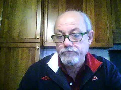 Snapshot of gianbragallini chatting on March 9, 3:05 pm gianbragallini online show from March 9, 3:05 pm