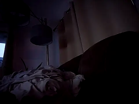 ptut820 online show from April 3, 11:40 am