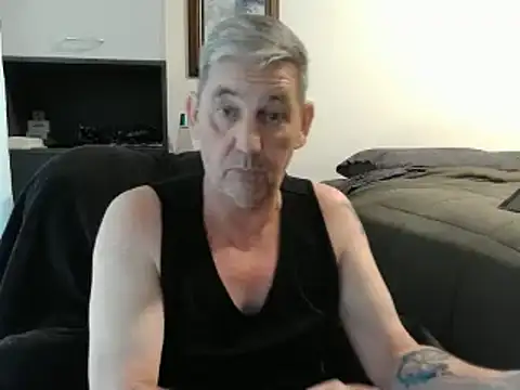 Snapshot of ChunkyMonkey007 chatting on December 26, 1:18 am ChunkyMonkey007 online show from December 26, 1:18 am