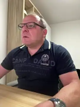 coupleLatinaLovers online show from April 13, 4:57 am