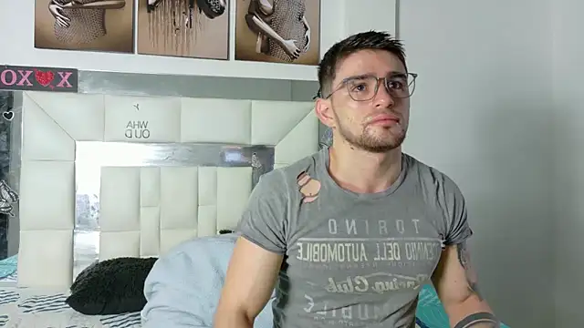 Sexy Alejandro  online show from December 10, 12:16 pm