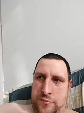 Snapshot of HE-M123 chatting on October 6, 1:49 pm HE-M123 online show from October 6, 1:49 pm