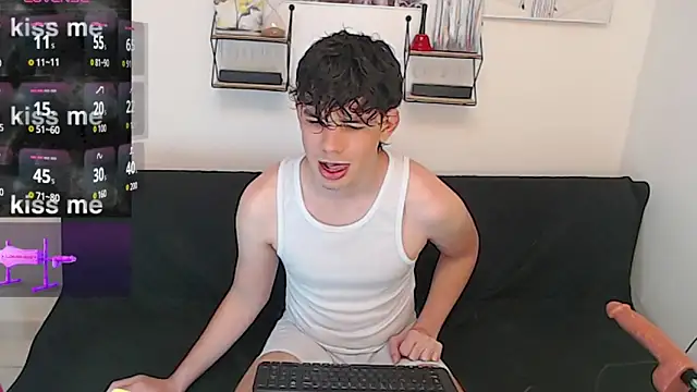 Angelo-cianuro- online show from April 13, 12:44 am