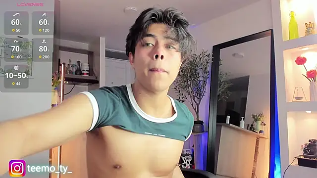 teemotwink online show from May 29, 8:41 pm