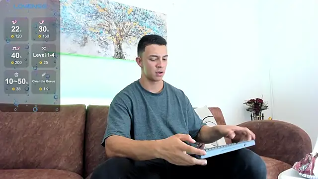 Samuel Up online show from January 13, 8:15 pm