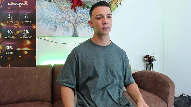 Samuel Up online show from December 9, 8:08 pm