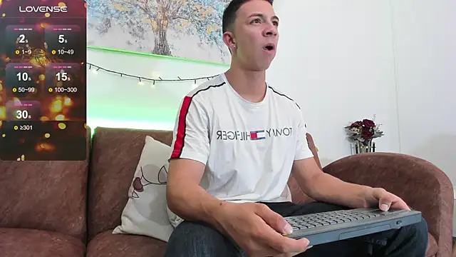 Samuel Up online show from December 22, 12:49 pm