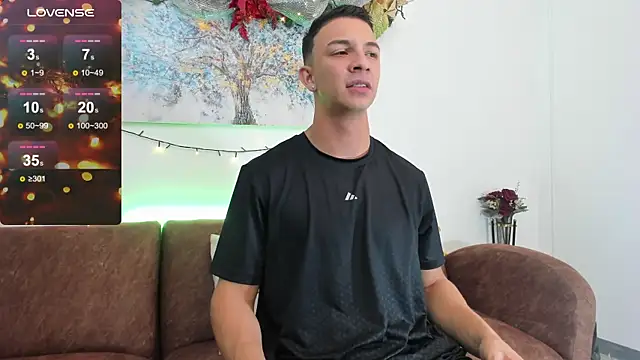 Samuel Up online show from December 13, 8:15 pm