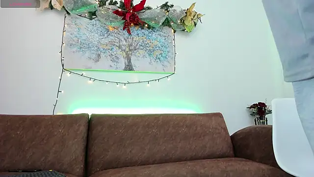 Samuel Up online show from December 12, 8:32 pm