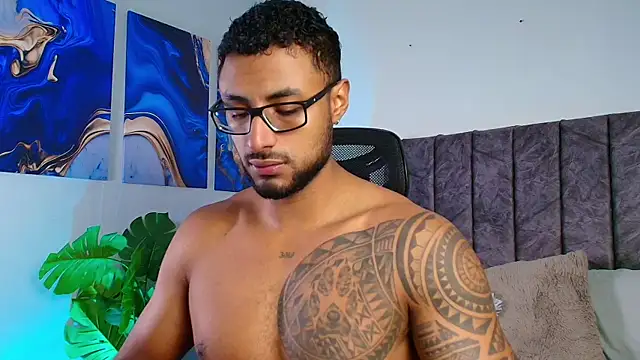 LiamGarcia1 online show from September 22, 1:10 pm