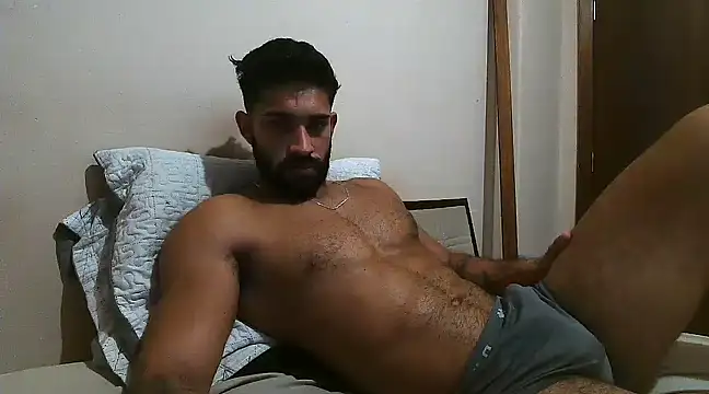 Snapshot of macho_fit chatting on January 23, 2:28 pm macho fit online show from January 23, 2:28 pm