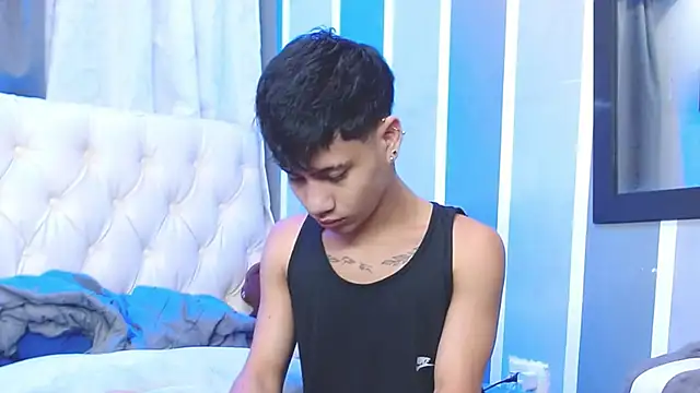 Sexys Boys Hot1 online show from December 29, 7:17 am