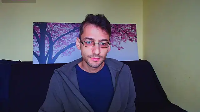 Snapshot of HungEddy chatting on October 3, 4:50 am HungEddy online show from October 3, 4:50 am