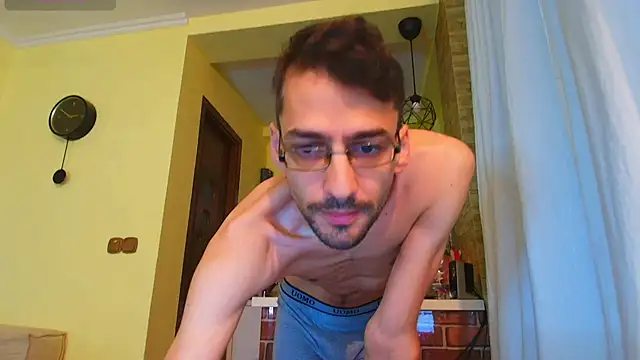 Snapshot of HungEddy chatting on September 26, 7:22 pm HungEddy online show from September 26, 7:22 pm