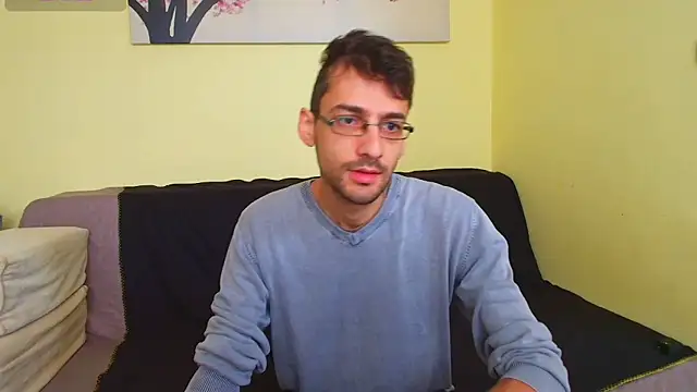 Snapshot of HungEddy chatting on October 9, 12:21 pm HungEddy online show from October 9, 12:21 pm