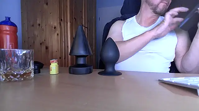 Tom PP cgn online show from October 20, 6:01 pm