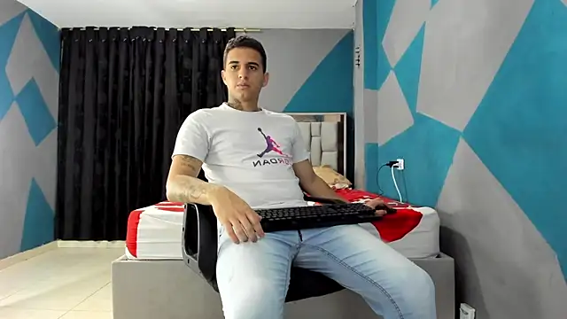 simookeler online show from December 22, 2:39 am