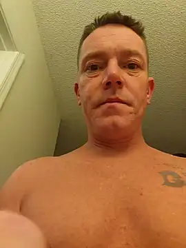 Bigtater1999 online show from October 2, 1:31 am