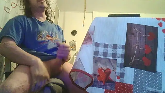 cyril020202 online show from December 1, 6:38 am