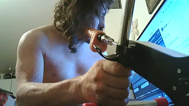 cyril020202 online show from October 2, 8:24 pm