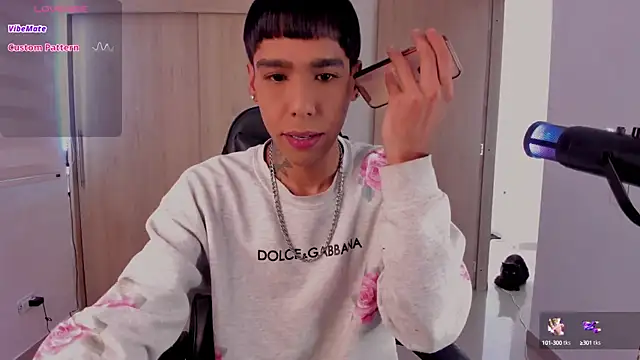 aldrinwhite online show from January 6, 6:41 pm