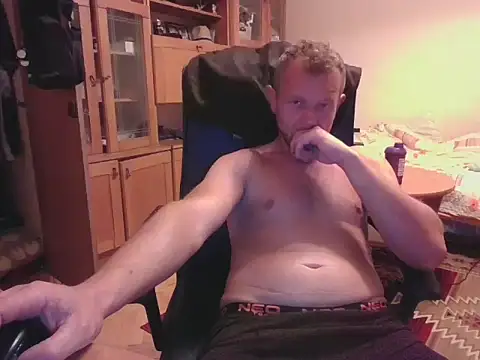 Snapshot of badyjesus chatting on September 9, 10:41 pm badyjesus online show from September 9, 10:41 pm