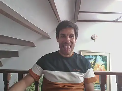 elkike1980 online show from July 16, 7:32 pm