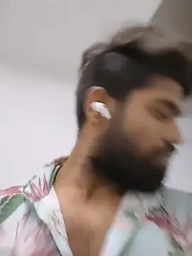 INDIANBOY7439 online show from April 6, 4:41 pm