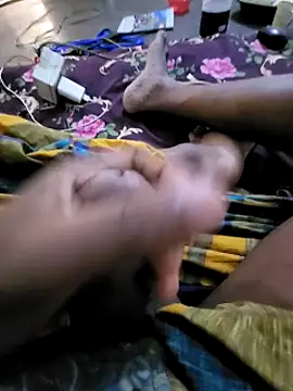 Snapshot of Ssdhaka11 chatting on February 4, 6:36 am Ssdhaka11 online show from February 4, 6:36 am