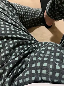 reelciii21 online show from November 22, 11:37 pm