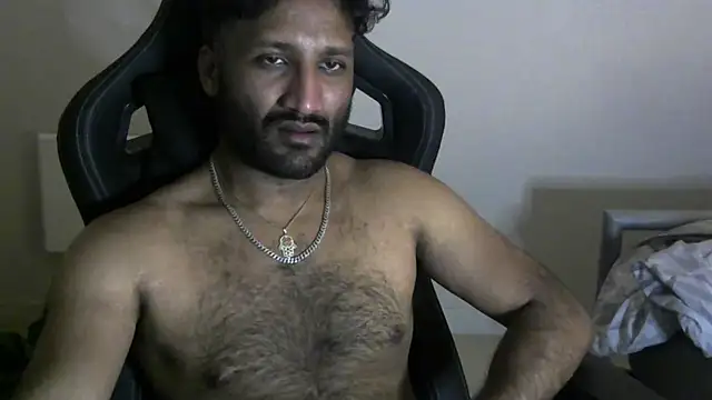 Snapshot of shadthebiguy chatting on March 9, 12:10 am shadthebiguy online show from March 9, 12:10 am