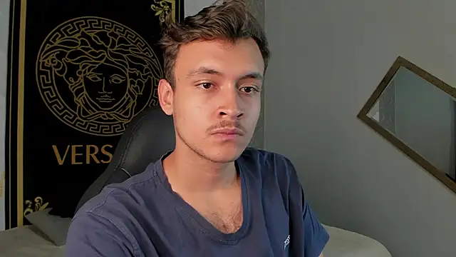 Desmon Clark online show from January 9, 8:01 pm