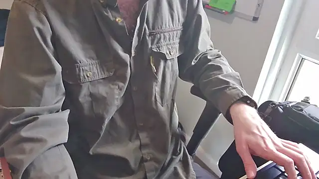 an4y8ot online show from March 27, 9:32 am