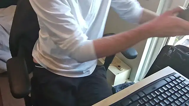 an4y8ot online show from March 6, 8:55 am