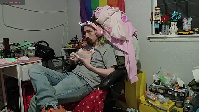 tallnerdyguy online show from March 22, 2:05 am