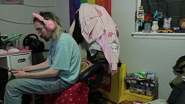 tallnerdyguy online show from March 7, 3:48 am