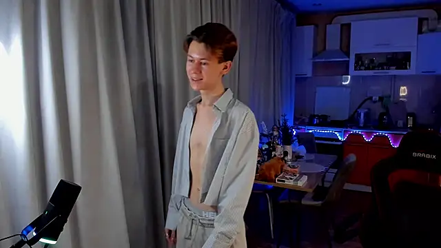 AndrewwCarter2 online show from February 8, 6:12 pm